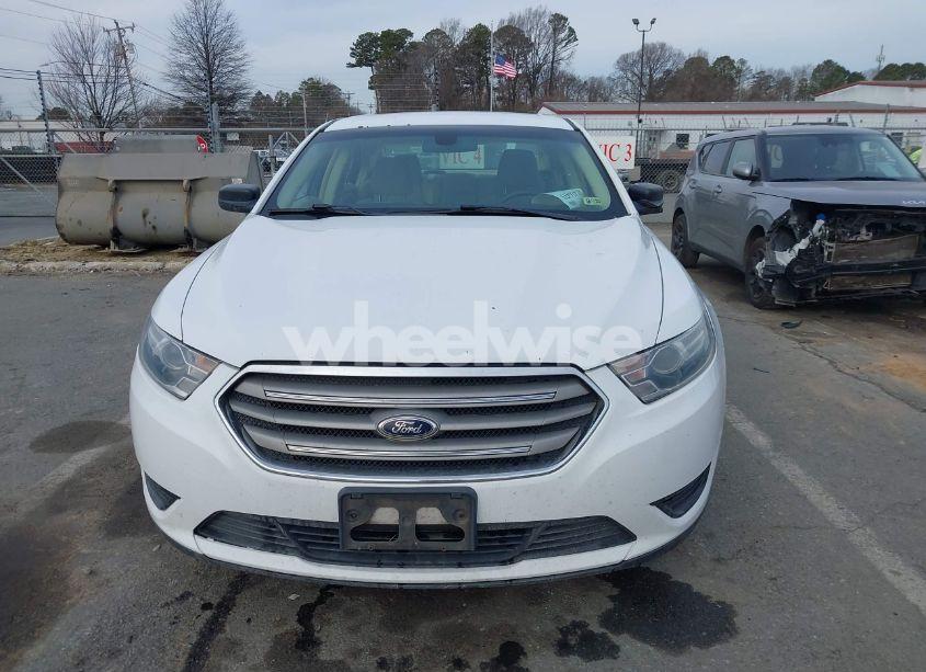 Photo 12 of 2015 Ford Taurus SE (VIN 1FAHP2D80FG150996)