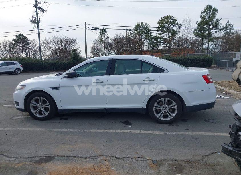 Photo 14 of 2015 Ford Taurus SE (VIN 1FAHP2D80FG150996)