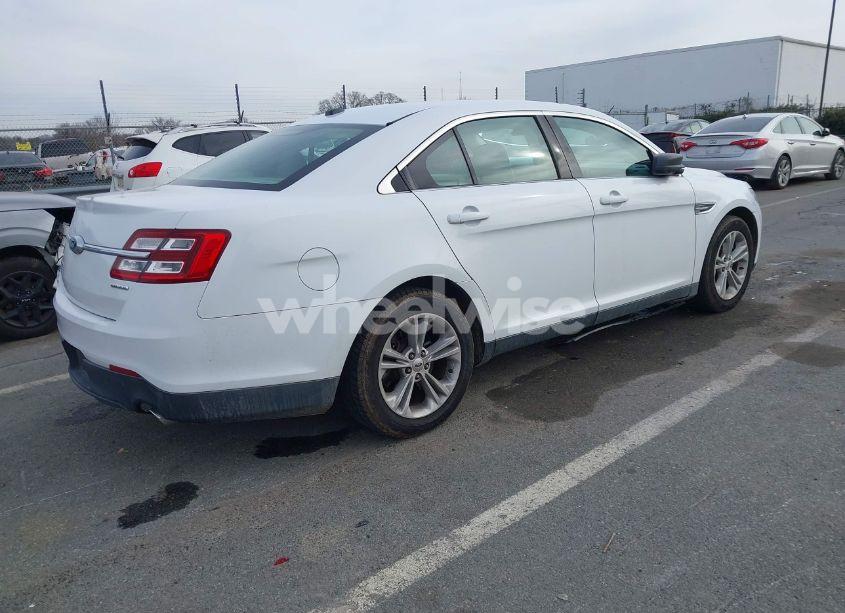 Photo 4 of 2015 Ford Taurus SE (VIN 1FAHP2D80FG150996)
