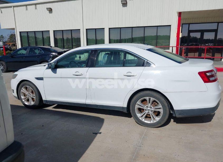 Photo 14 of 2015 Ford Taurus SE (VIN 1FAHP2D80FG167765)