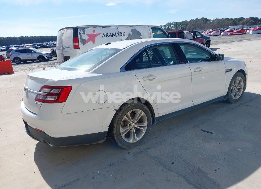 Photo 4 of 2015 Ford Taurus SE (VIN 1FAHP2D80FG167765)