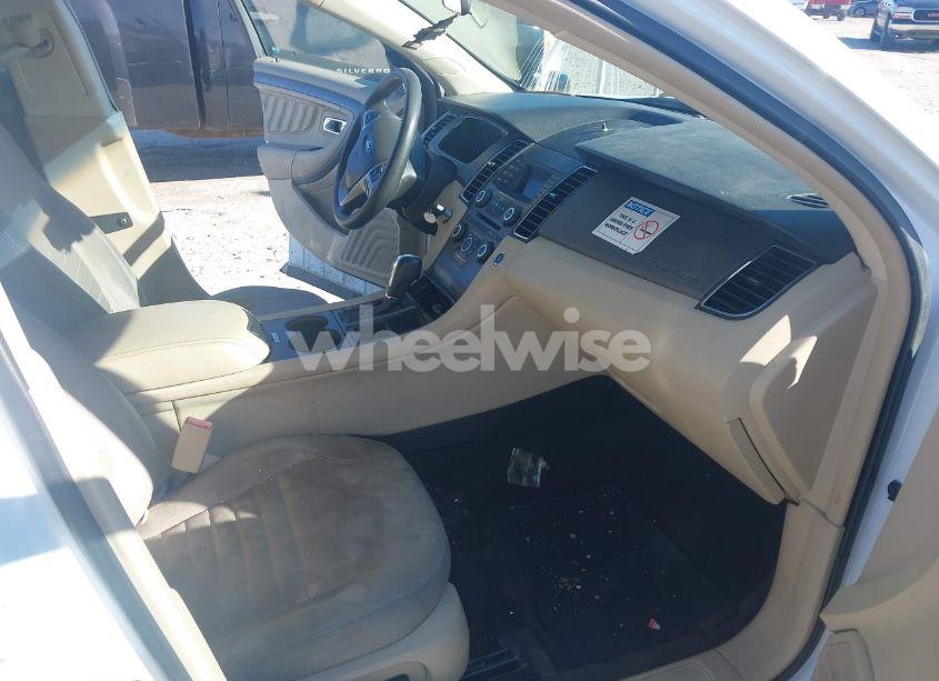 Photo 5 of 2015 Ford Taurus SE (VIN 1FAHP2D80FG167765)