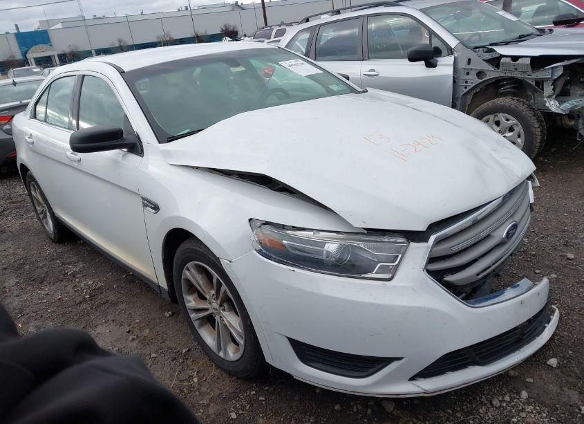 2015 Ford Taurus SE (VIN 1FAHP2D80FG199874) main photo