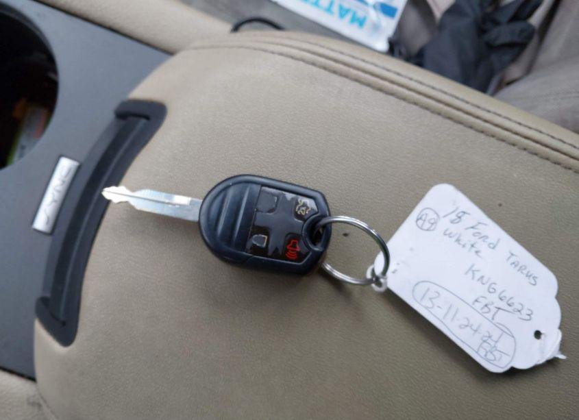 Photo 11 of 2015 Ford Taurus SE (VIN 1FAHP2D80FG199874)