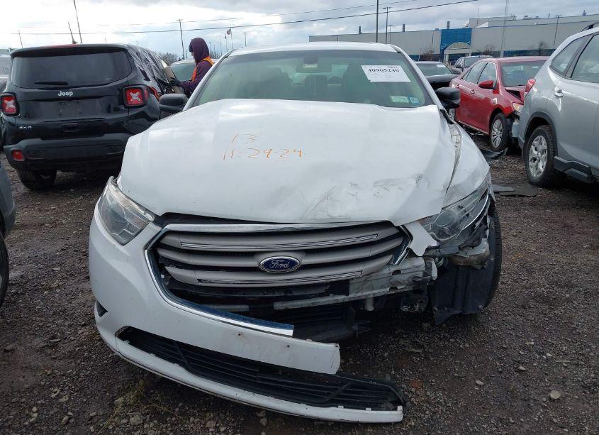 Photo 13 of 2015 Ford Taurus SE (VIN 1FAHP2D80FG199874)