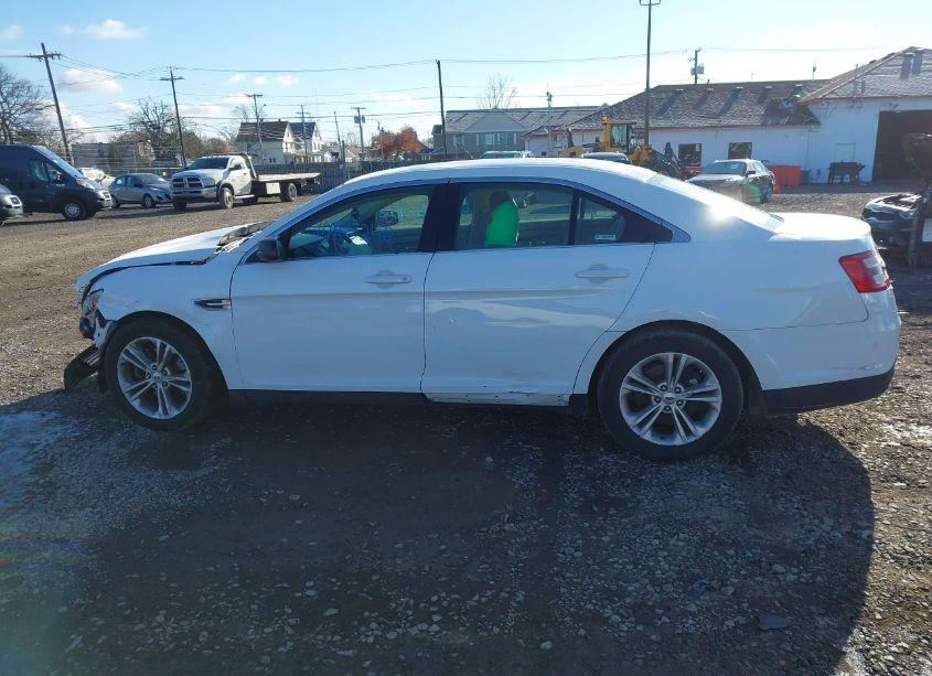 Photo 15 of 2015 Ford Taurus SE (VIN 1FAHP2D80FG199874)