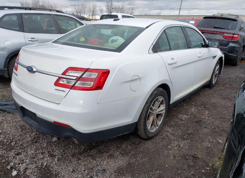 Photo 4 of 2015 Ford Taurus SE (VIN 1FAHP2D80FG199874)