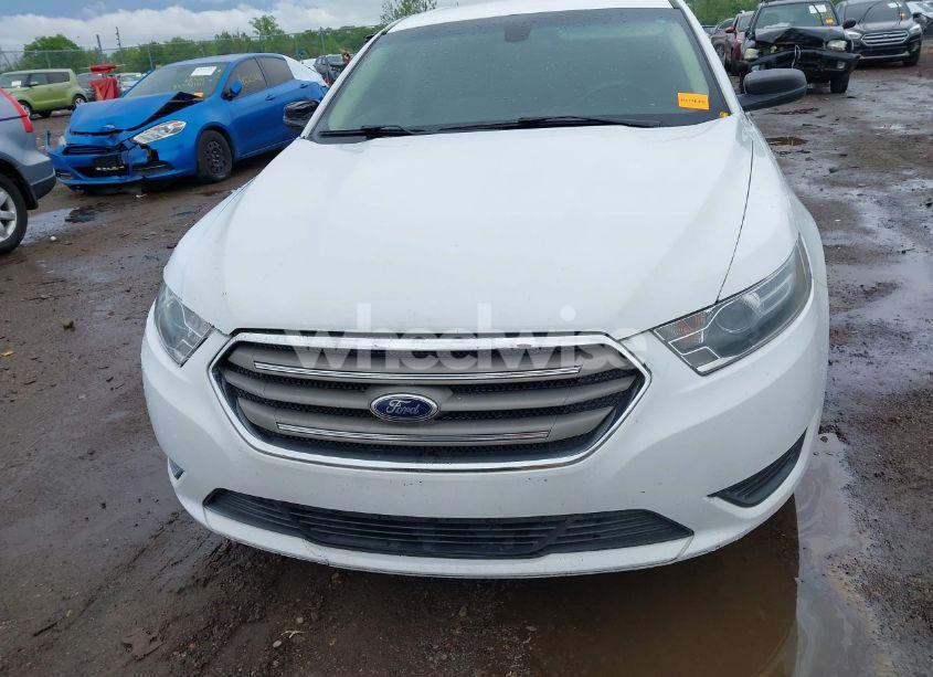Photo 12 of 2016 Ford Taurus SE (VIN 1FAHP2D80GG100939)
