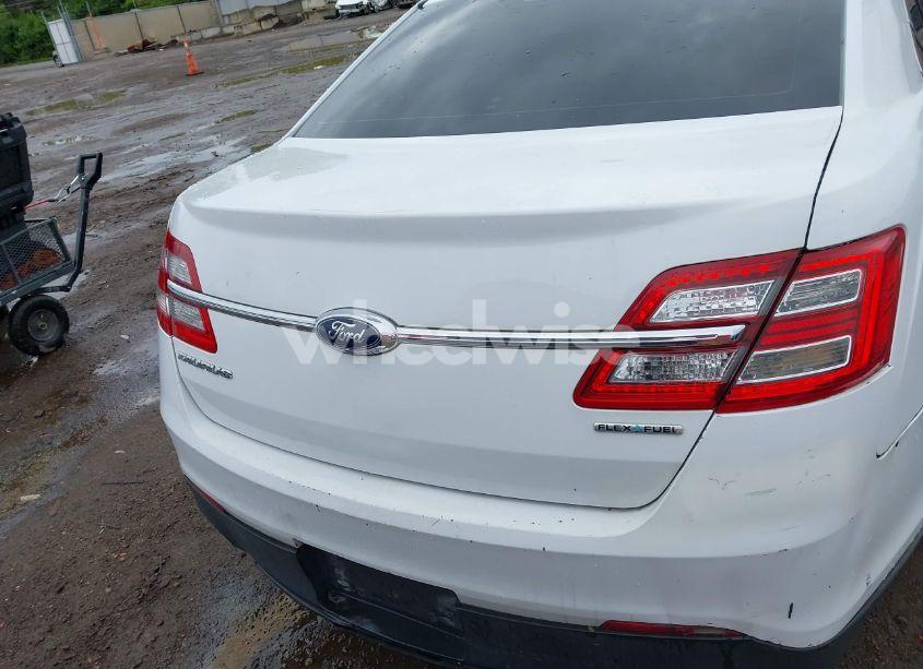 Photo 16 of 2016 Ford Taurus SE (VIN 1FAHP2D80GG100939)
