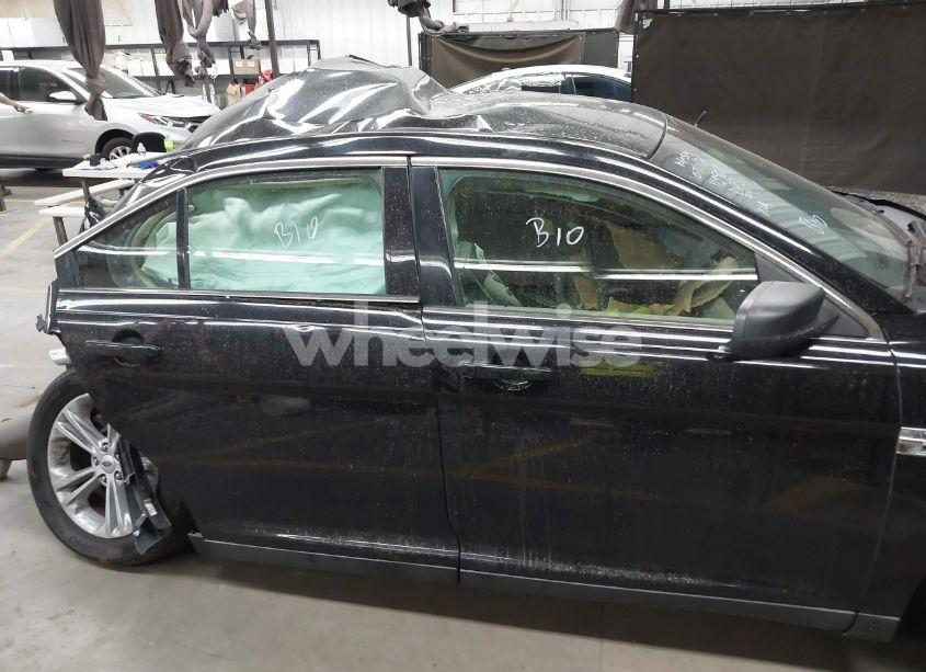 Photo 12 of 2016 Ford Taurus SE (VIN 1FAHP2D80GG109544)