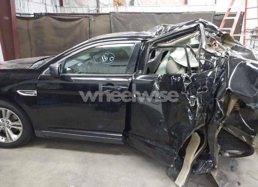 Photo 13 of 2016 Ford Taurus SE (VIN 1FAHP2D80GG109544)