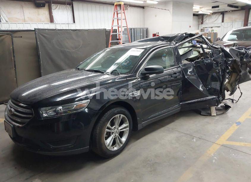 Photo 2 of 2016 Ford Taurus SE (VIN 1FAHP2D80GG109544)