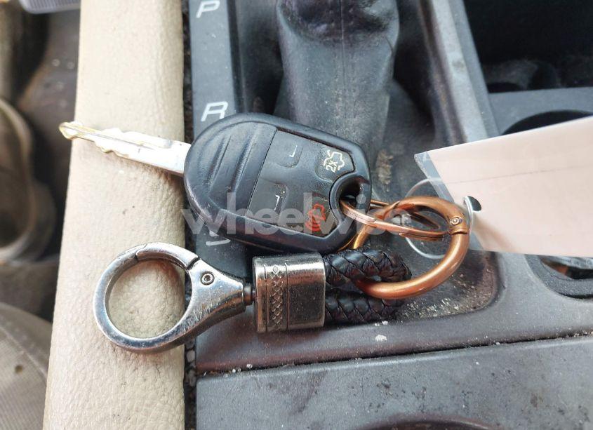 Photo 11 of 2016 Ford Taurus SE (VIN 1FAHP2D80GG132094)