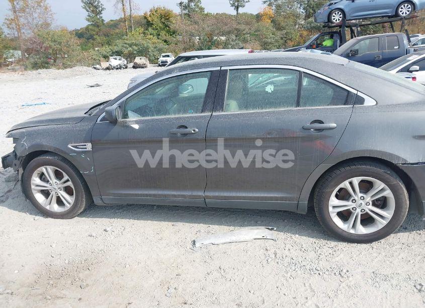 Photo 15 of 2016 Ford Taurus SE (VIN 1FAHP2D80GG132094)