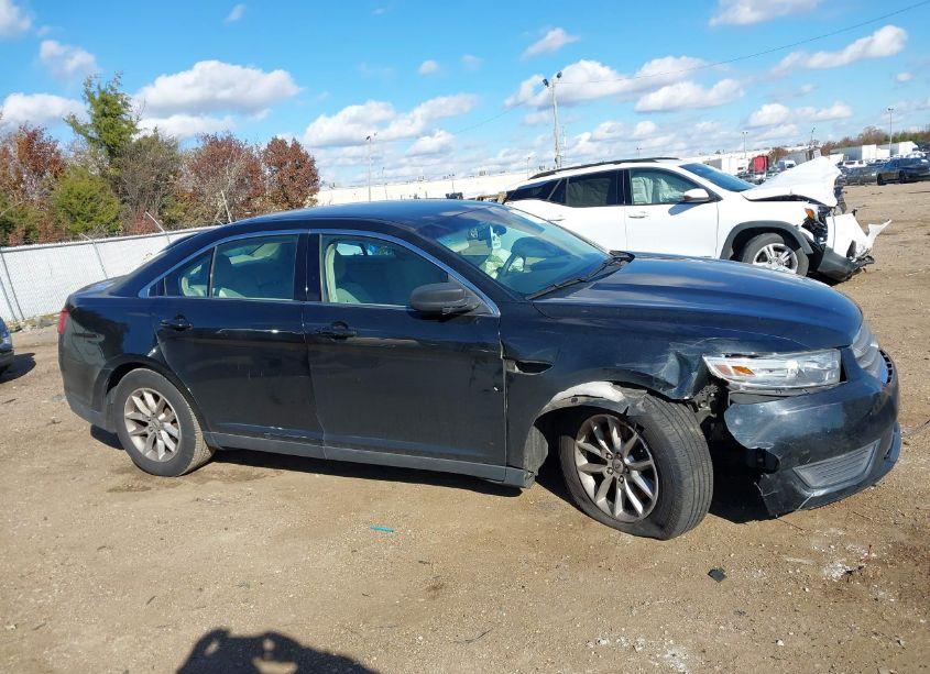 Photo 13 of 2014 Ford Taurus SE (VIN 1FAHP2D81EG118086)