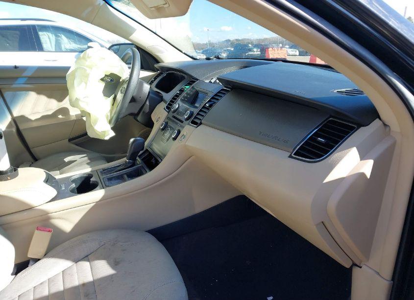 Photo 5 of 2014 Ford Taurus SE (VIN 1FAHP2D81EG118086)