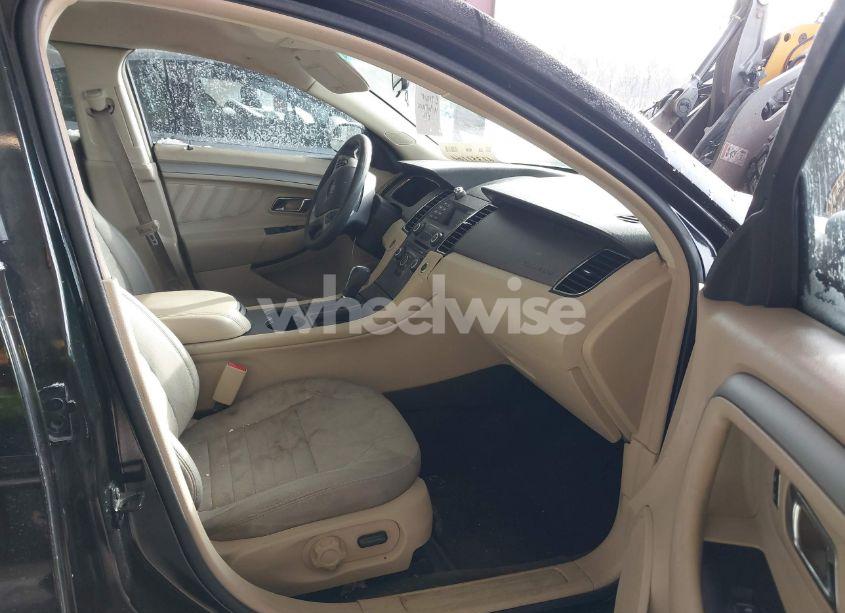 Photo 5 of 2014 Ford Taurus SE (VIN 1FAHP2D81EG124065)