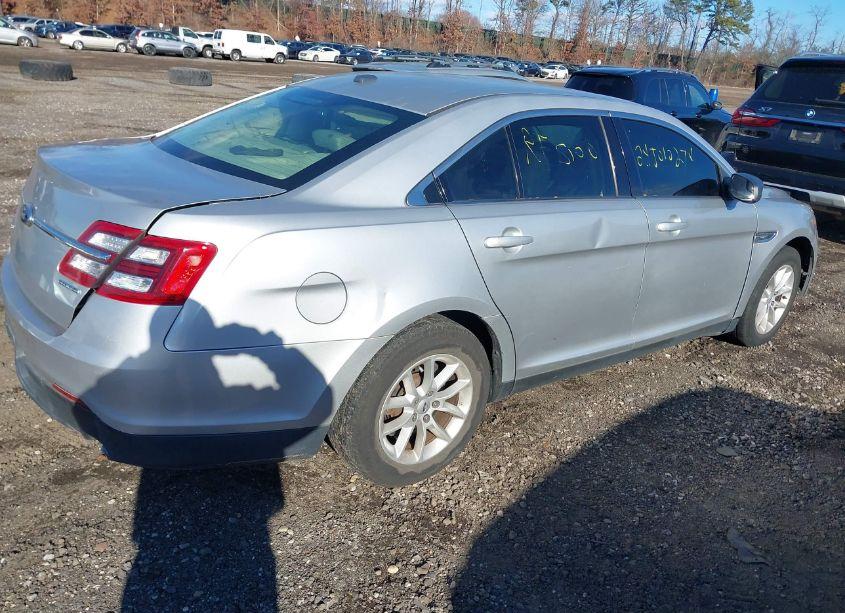 Photo 4 of 2014 Ford Taurus SE (VIN 1FAHP2D81EG143554)