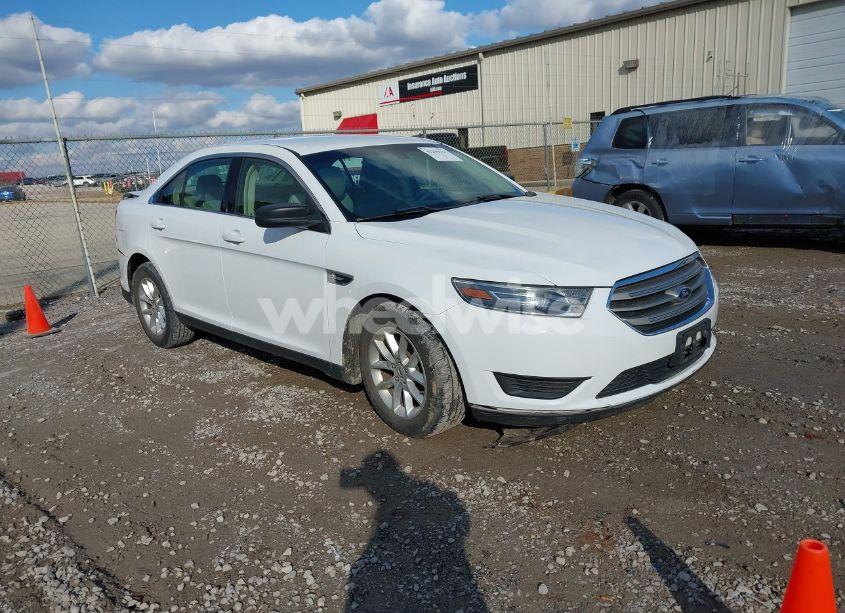 2015 Ford Taurus SE (VIN 1FAHP2D81FG122723) main photo