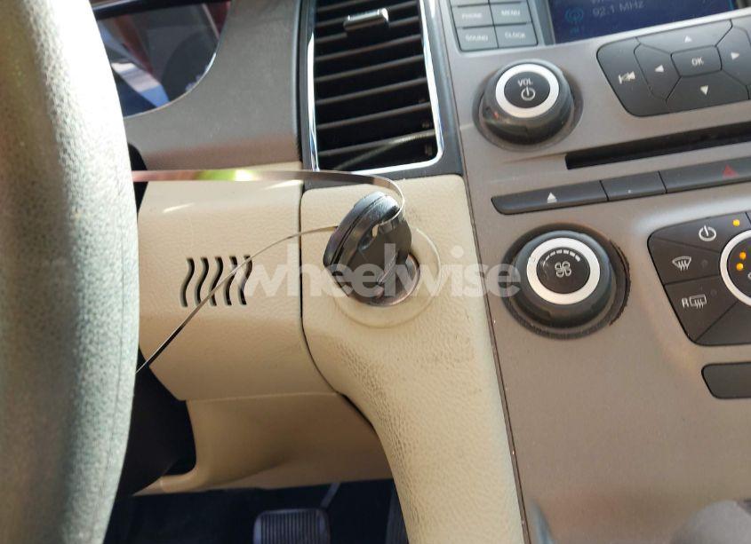 Photo 11 of 2015 Ford Taurus SE (VIN 1FAHP2D81FG122723)