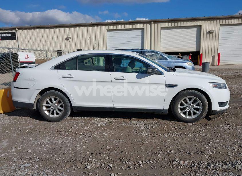 Photo 13 of 2015 Ford Taurus SE (VIN 1FAHP2D81FG122723)