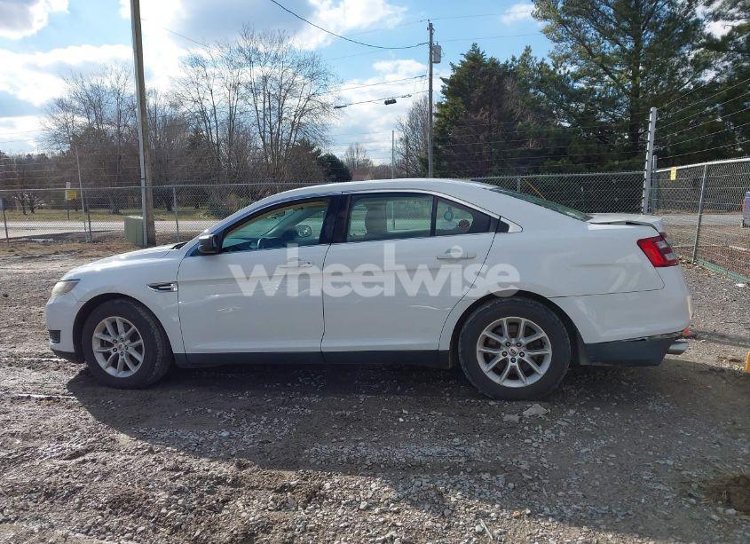 Photo 14 of 2015 Ford Taurus SE (VIN 1FAHP2D81FG122723)