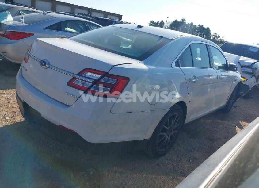 Photo 4 of 2015 Ford Taurus SE (VIN 1FAHP2D81FG142373)