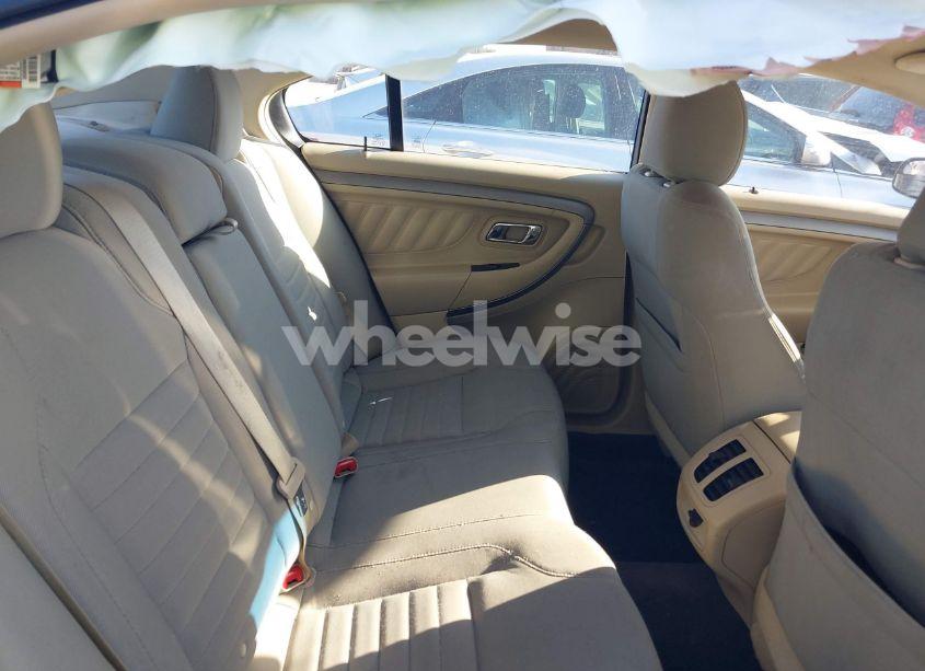 Photo 8 of 2015 Ford Taurus SE (VIN 1FAHP2D81FG142373)