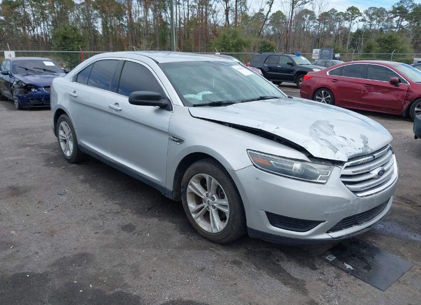 2015 Ford Taurus SE (VIN 1FAHP2D81FG180508) main photo