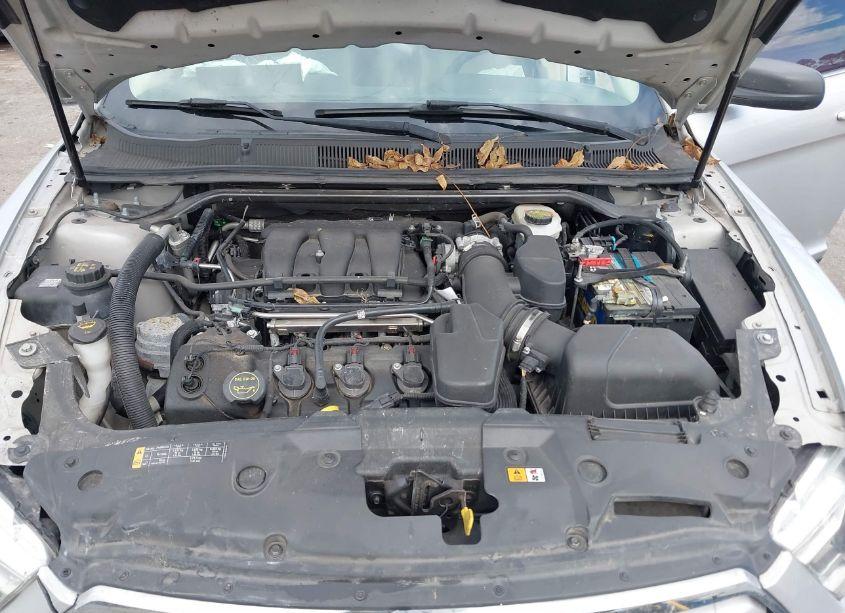 Photo 10 of 2015 Ford Taurus SE (VIN 1FAHP2D81FG180508)