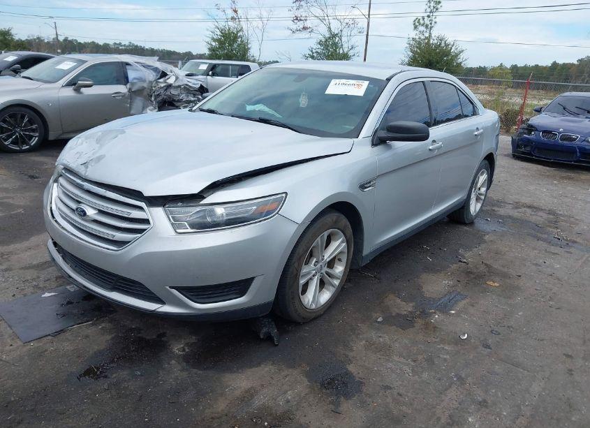 Photo 2 of 2015 Ford Taurus SE (VIN 1FAHP2D81FG180508)