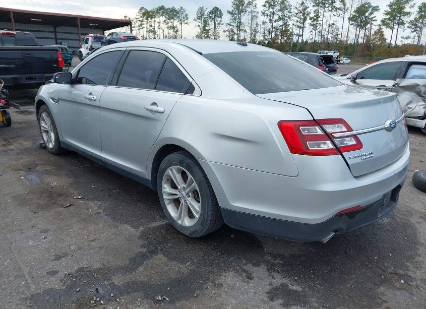 Photo 3 of 2015 Ford Taurus SE (VIN 1FAHP2D81FG180508)