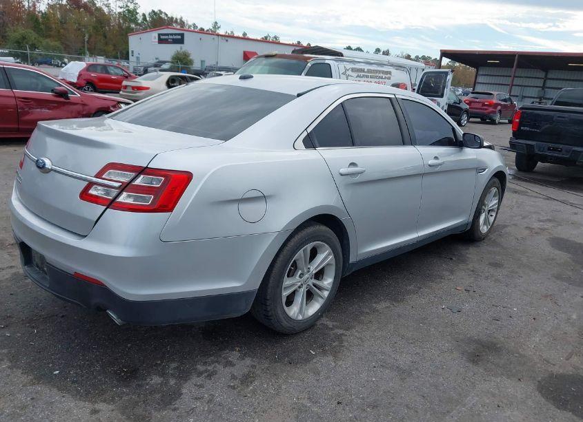 Photo 4 of 2015 Ford Taurus SE (VIN 1FAHP2D81FG180508)
