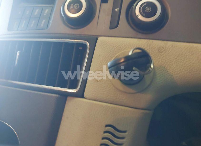 Photo 11 of 2016 Ford Taurus SE (VIN 1FAHP2D81GG158476)