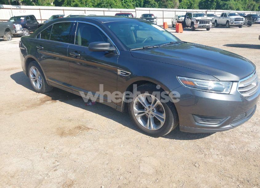 2017 Ford Taurus SE (VIN 1FAHP2D81HG110235) main photo