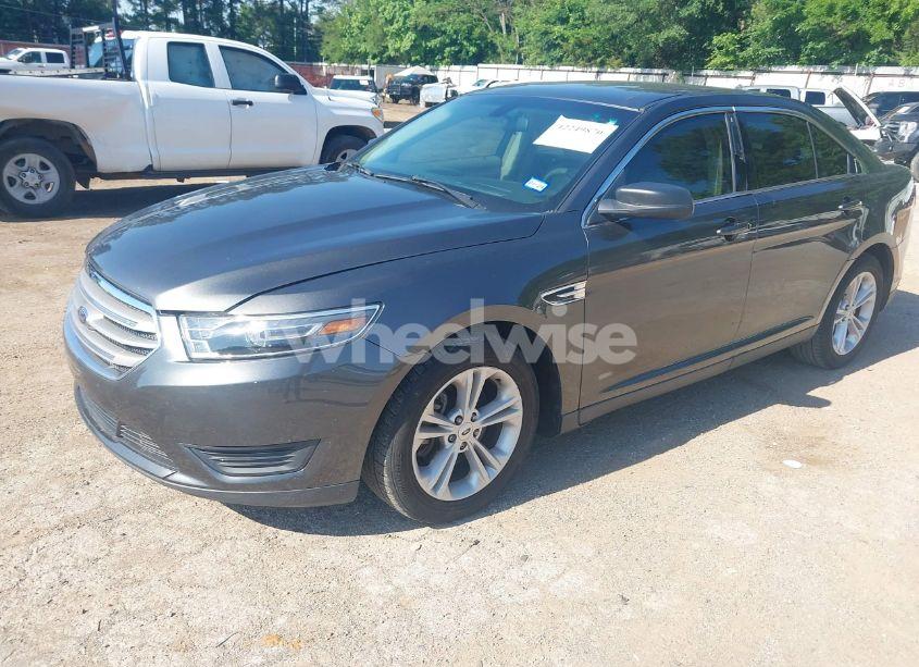 Photo 2 of 2017 Ford Taurus SE (VIN 1FAHP2D81HG110235)