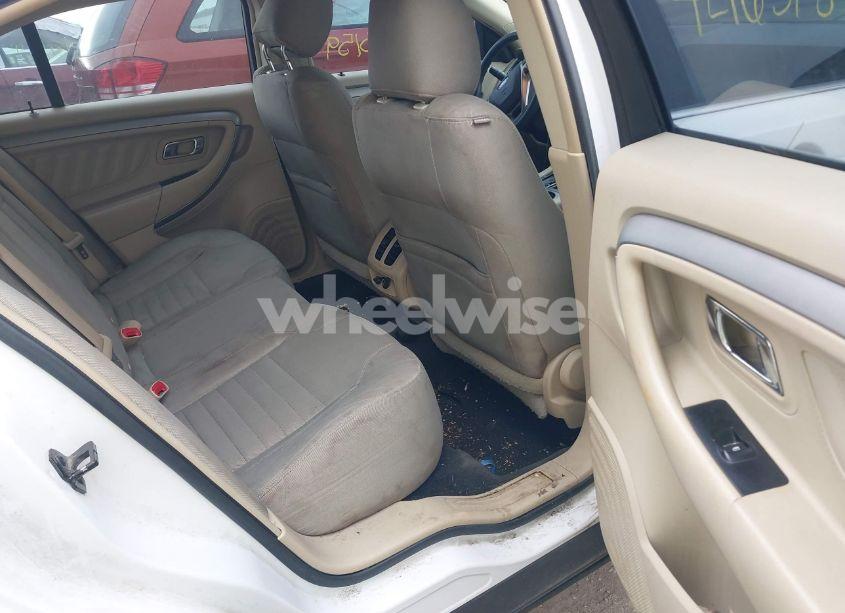 Photo 8 of 2017 Ford Taurus SE (VIN 1FAHP2D81HG110719)