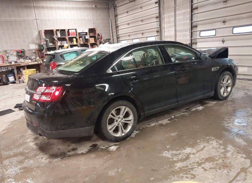 Photo 4 of 2017 Ford Taurus SE (VIN 1FAHP2D81HG117346)