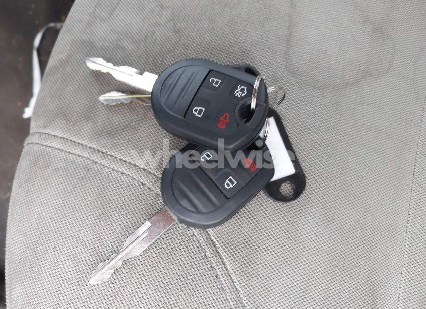 Photo 11 of 2017 Ford Taurus SE (VIN 1FAHP2D81HG119792)