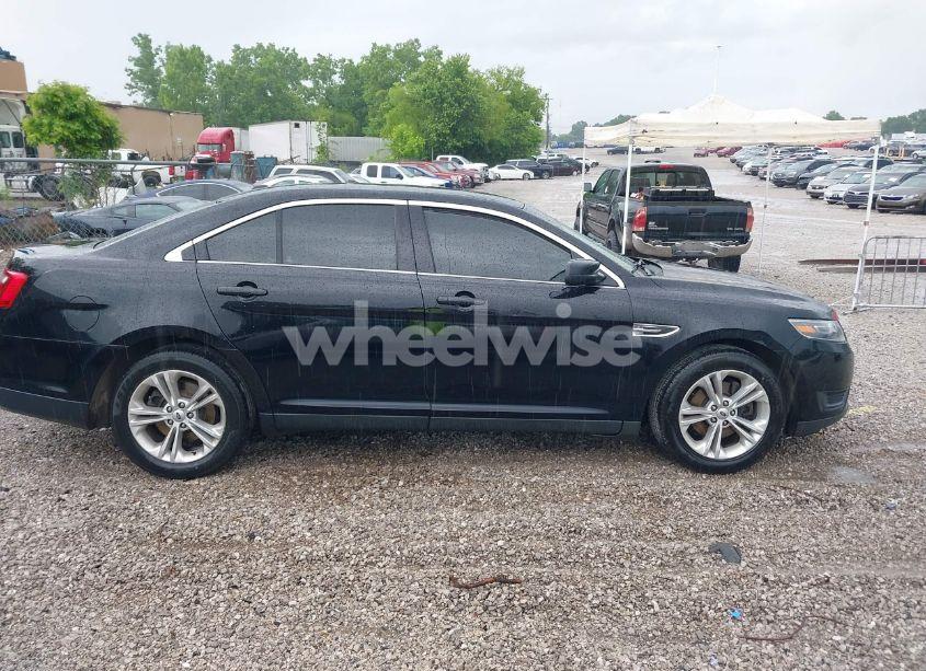 Photo 13 of 2017 Ford Taurus SE (VIN 1FAHP2D81HG119792)