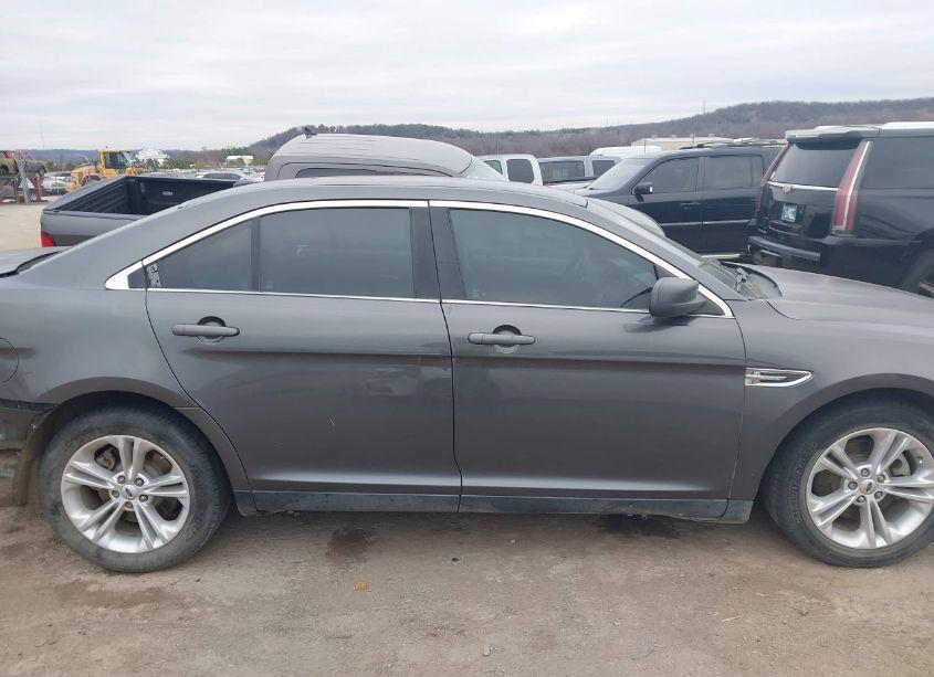 Photo 13 of 2017 Ford Taurus SE (VIN 1FAHP2D81HG129254)