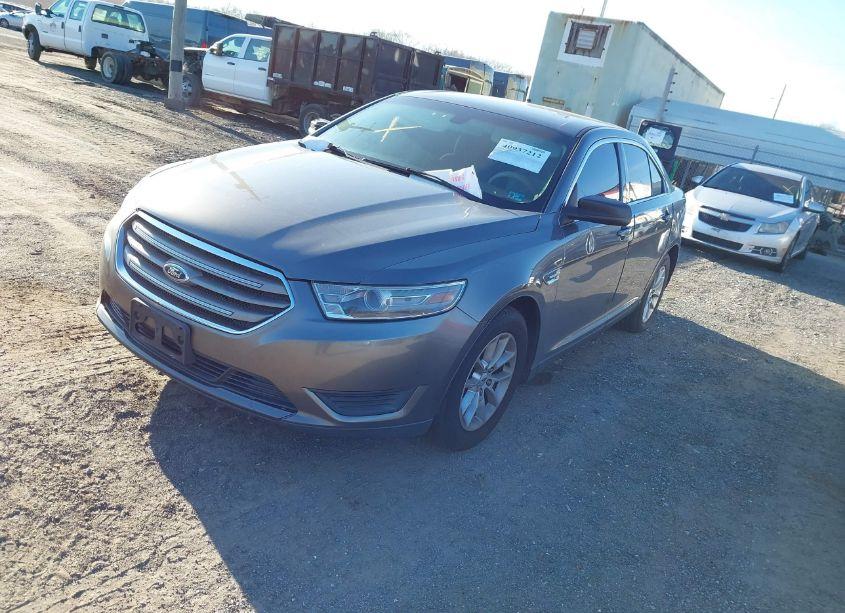 Photo 2 of 2013 Ford Taurus SE (VIN 1FAHP2D82DG112845)
