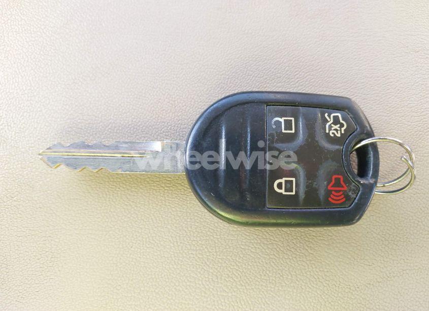 Photo 11 of 2013 Ford Taurus SE (VIN 1FAHP2D82DG213755)