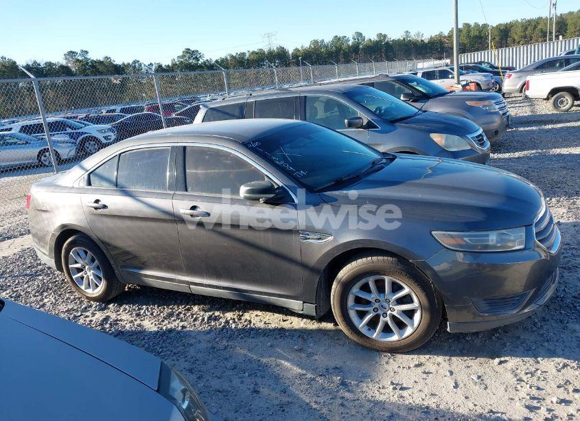 Photo 13 of 2015 Ford Taurus SE (VIN 1FAHP2D82FG113609)