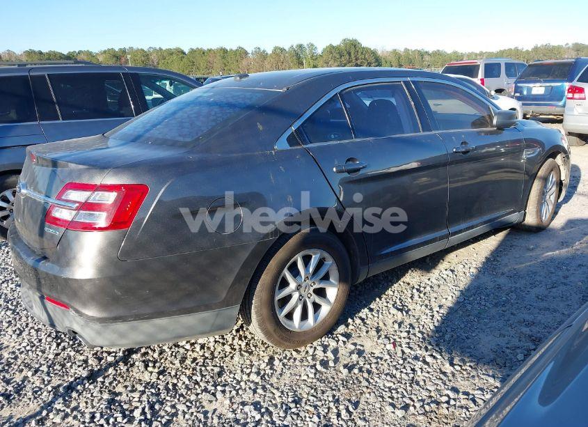 Photo 4 of 2015 Ford Taurus SE (VIN 1FAHP2D82FG113609)
