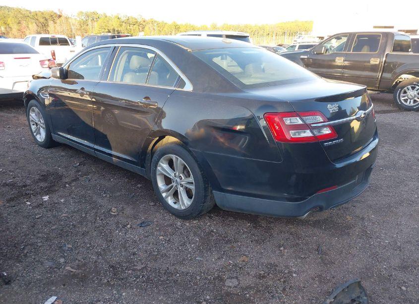 Photo 3 of 2015 Ford Taurus SE (VIN 1FAHP2D82FG159389)