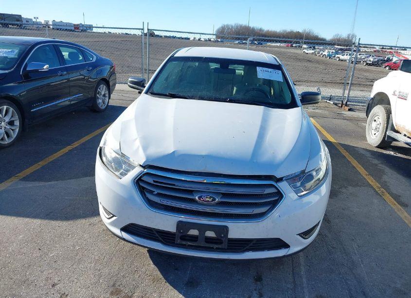 Photo 12 of 2016 Ford Taurus SE (VIN 1FAHP2D82GG128256)