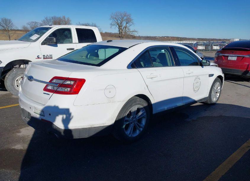 Photo 4 of 2016 Ford Taurus SE (VIN 1FAHP2D82GG128256)