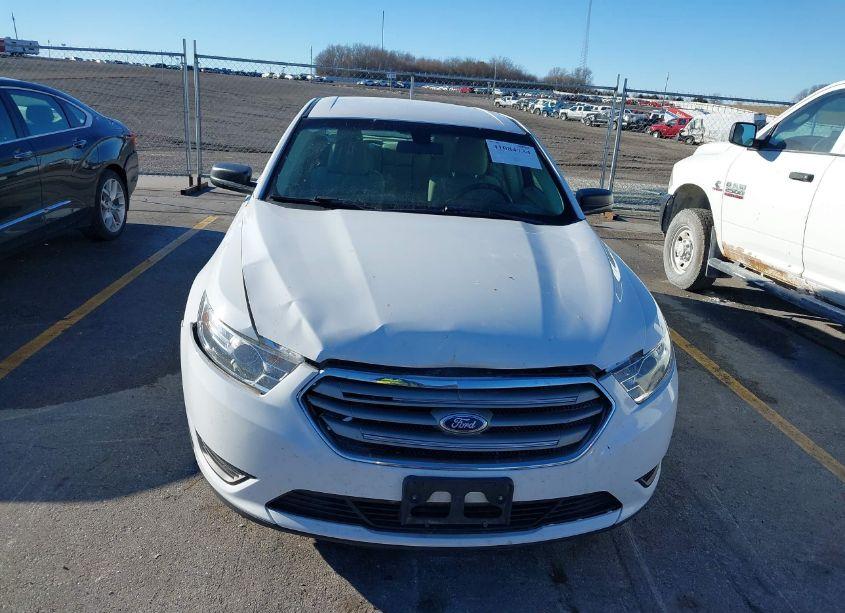 Photo 6 of 2016 Ford Taurus SE (VIN 1FAHP2D82GG128256)