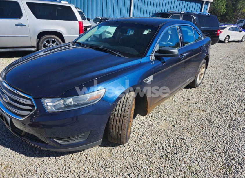 Photo 2 of 2017 Ford Taurus SE (VIN 1FAHP2D83HG113329)